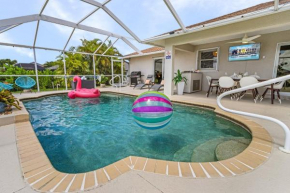 Canal home with Heated Pool, Kayaks and Bicycles - The Retreat - Roelens Vacations